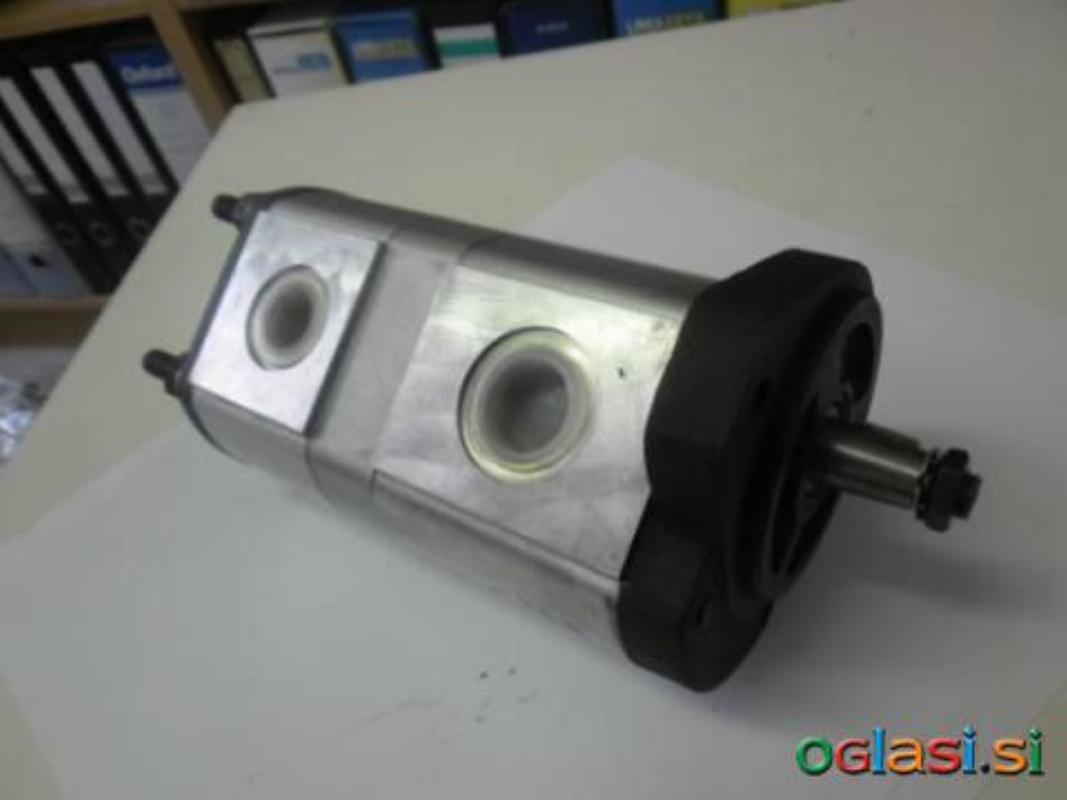 RE 68886,RE57445,RE197623 HYDRAULIC PUMP JOHN DEERE