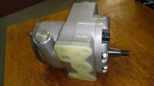 Hidravlična črpalka za traktor Universal / UTB 650 - H8.01