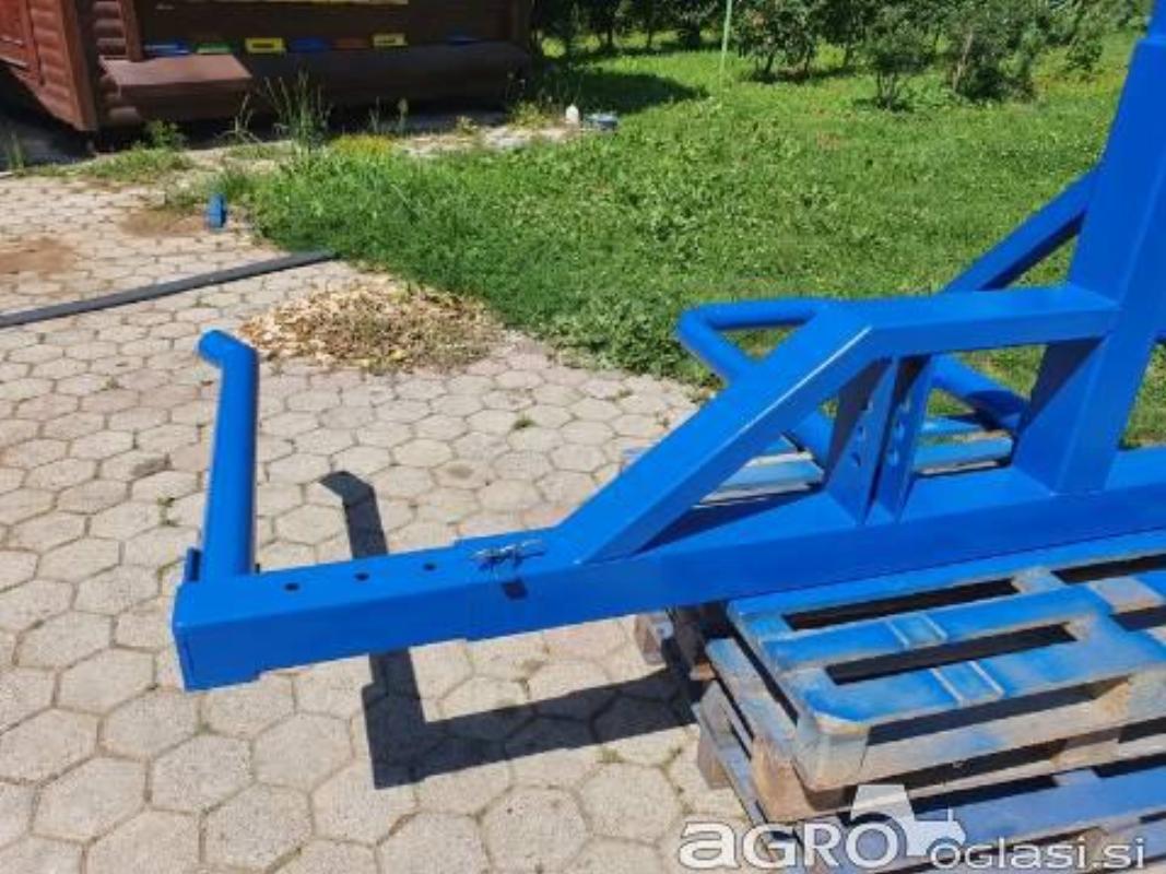 Dvojne nastavljive vile za bale