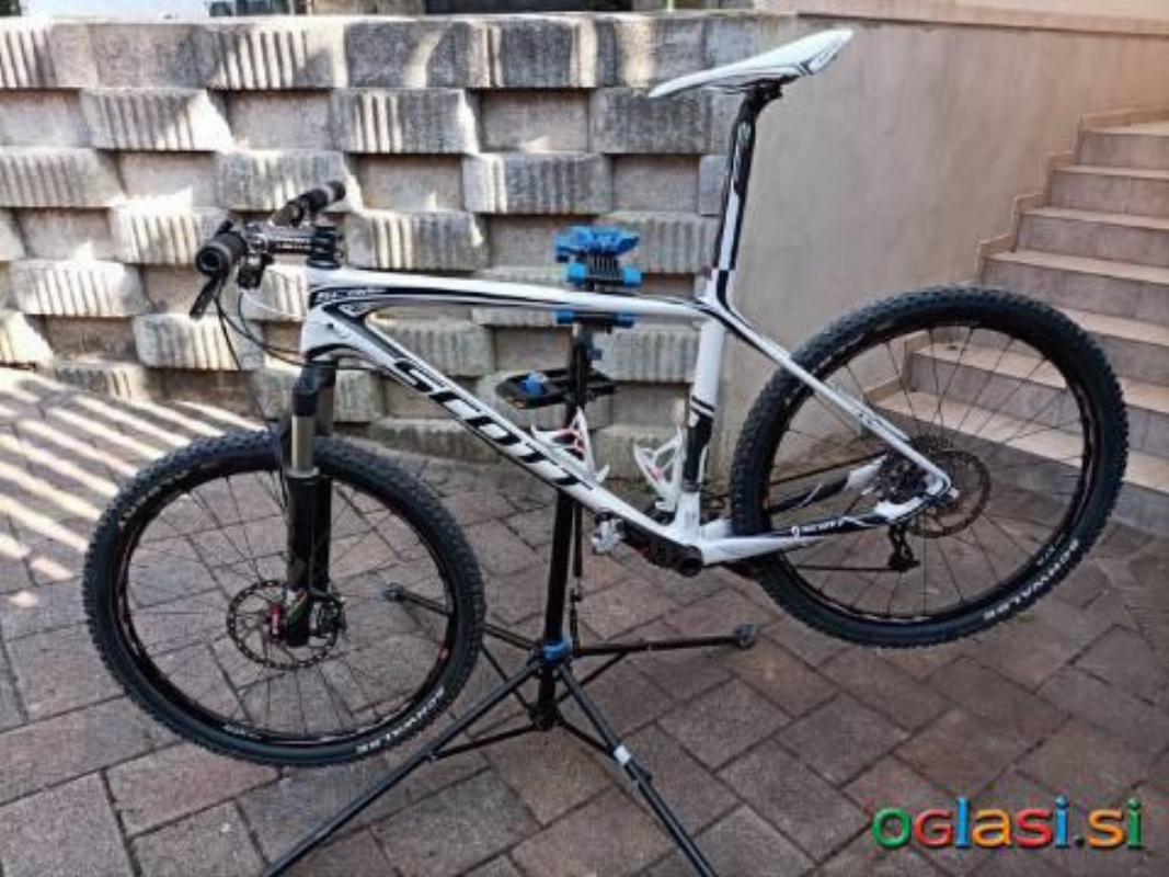 SCOTT Scale 20 velikost »L« z vrhunsko opremo