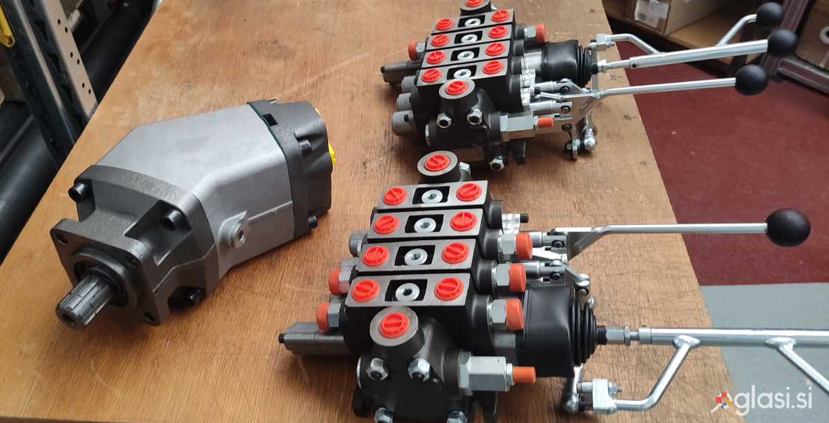 Hidravlični krmilni ventil za gozdarsko prikolico - deljen blok