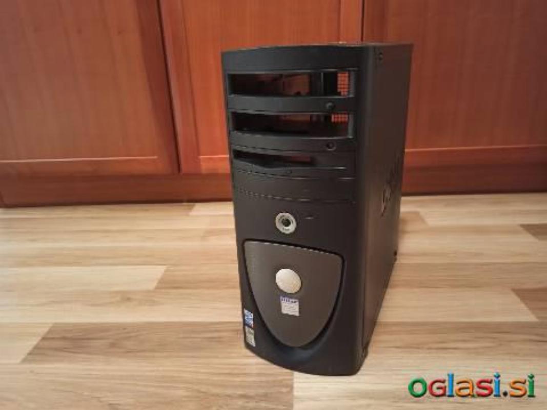 Računalniško ohišje Dell (+ matična plošča in CPU)