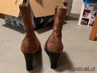 Prodam škornje rjava barva, z visoko peto, semiš, št.37