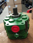 Hidravlična batna črpalka John Deere AR101288