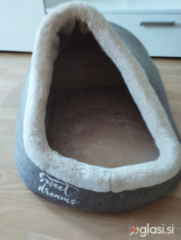 Postelja 55x45 za pse