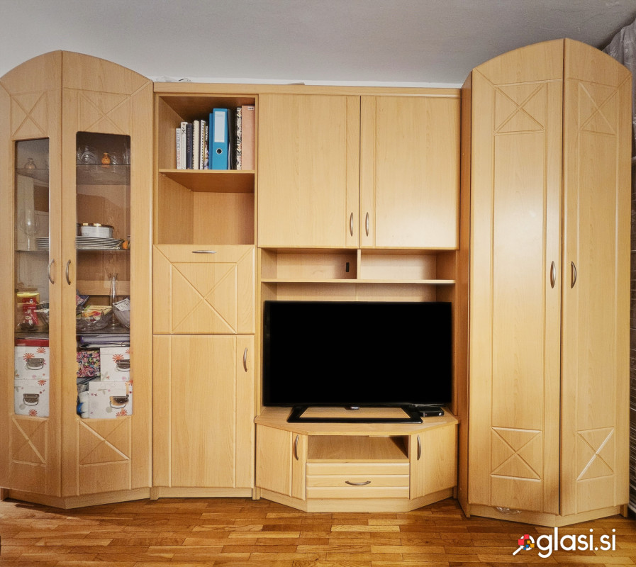 Regal za dnevno sobo