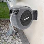 Avtomatska izvlečna cev za vodo 15m stenski navijalni boben do 8bar