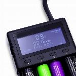 Univerzalni 12-220V LCD polnilnik za 4 polnilne baterije Li-ion IMR LiFePO4