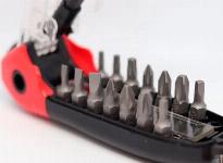 Multifunkcijski set magnetnih nastavkov 18 kosov + ročaj