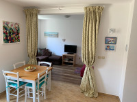 Prodajem apartman Novalja