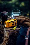 Pohodniški aku. 1200mAh solarni FM radio na dinamo LED powerbank SOS