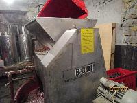 Mlin, grozdje, z pecjalnikom INOX