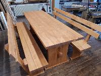 MASIVNA SMREKOVA MIZA IN KLOP KLOPI- MASIVNA VRTNA GARNITURA