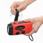 3v1 pohodniški aku. 2000mAh solarni FM radio na dinamo LED powerbank