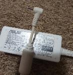 Original polnilec-adapter za  prenosnik Asus