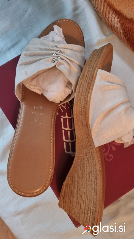 Zenski sandali s peto ... z belimi maselcki st 41