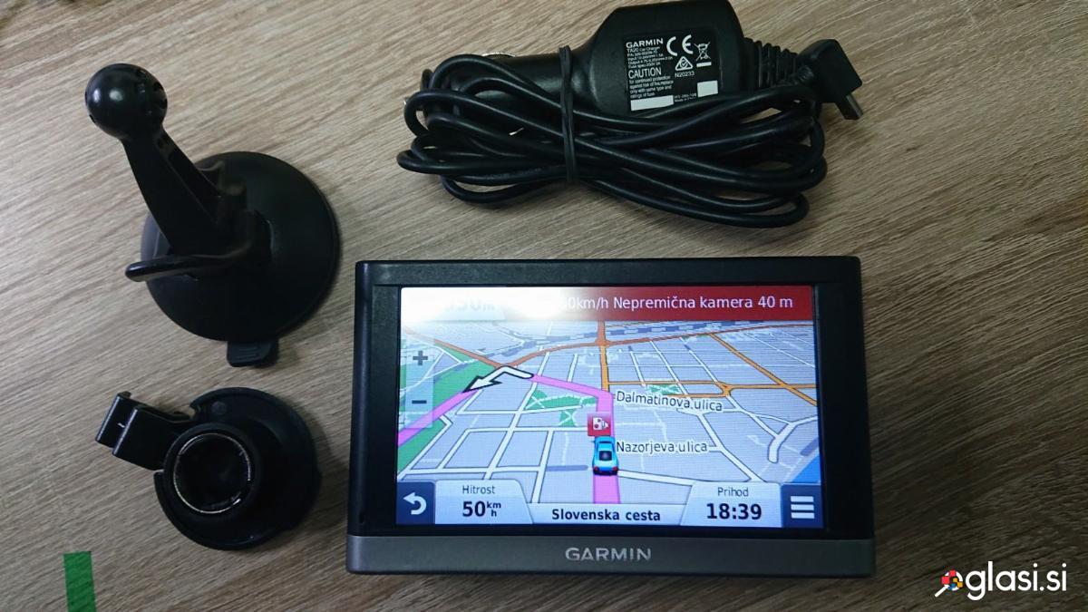 Garmin 2597 Camper LMT -  velik zaslon - 13 cm