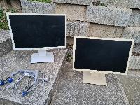 2 x Monitor Fujitsu B22W - 6 LCD LED, 2 monitorja,