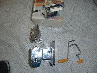 GOSPODINJSKI ROČNI STROJČEK ZA TESTO