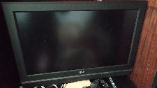 LG tv 82 cm