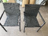 2 stola Enrico Coveri z opirali za roke in mehko blazino