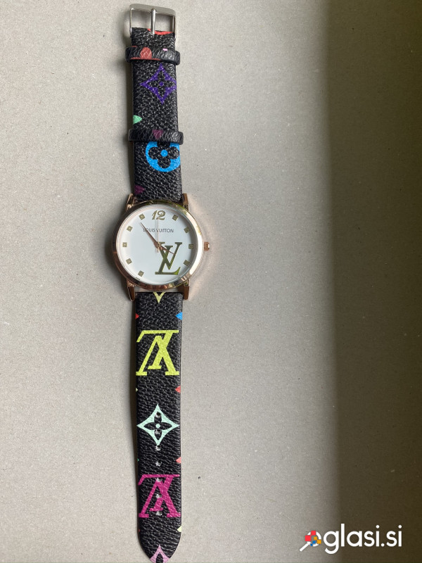 Ure različnih znamk