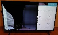 TV Samsung LED s poškodovanim ekranom model UE40NU7192