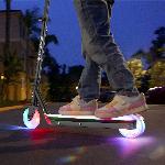 LED RGB 50W 2600 mAh otroški električni skiro do 50KG 8KM/h črn