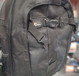 Nikon D5100 komplet | 2 VR objektiva | 5508 proženj | Lowepro + stojal