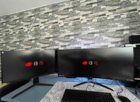 Prodam 2 super ohranjena monitorja.