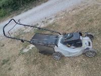 Prodam kosilnico RS100 ggp z košem benciska v breshibnem stanju