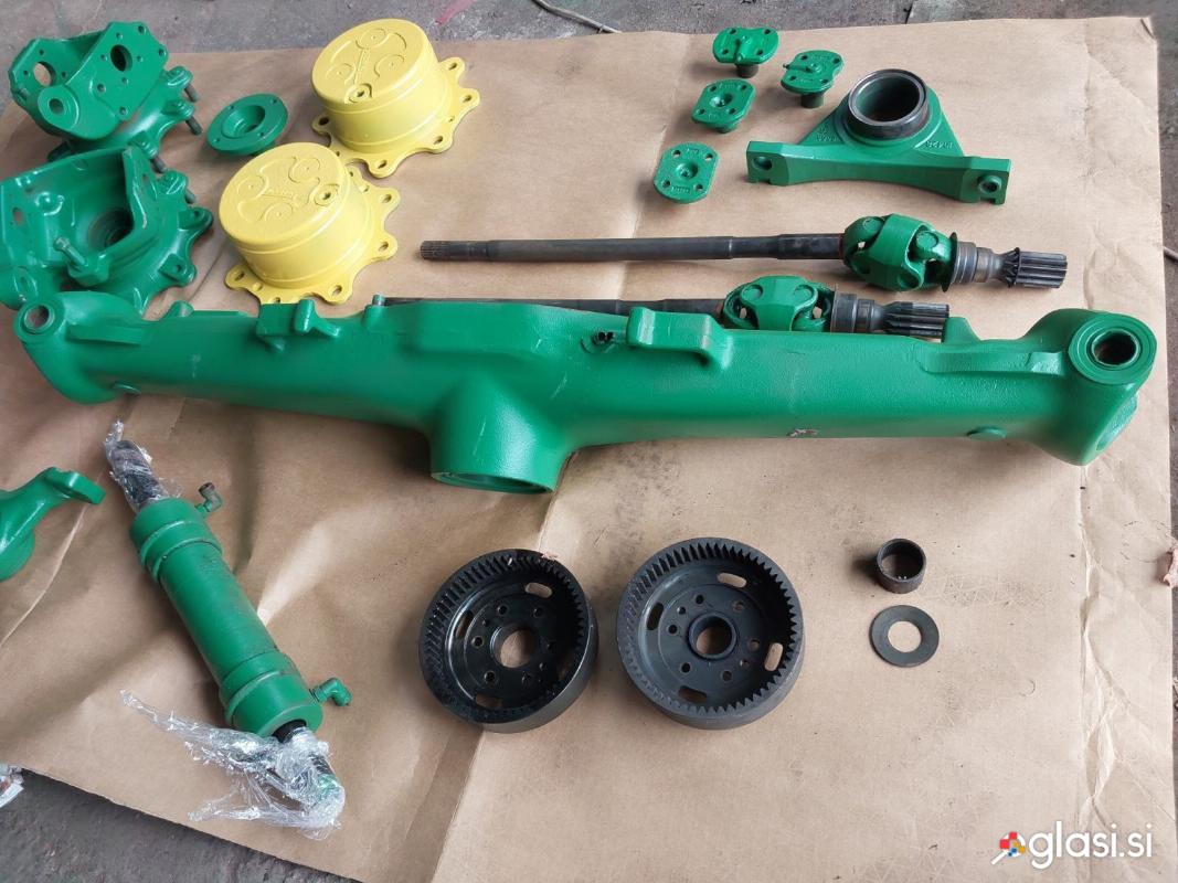 Traktor John Deere 5100R 5090M  deli rabljeni