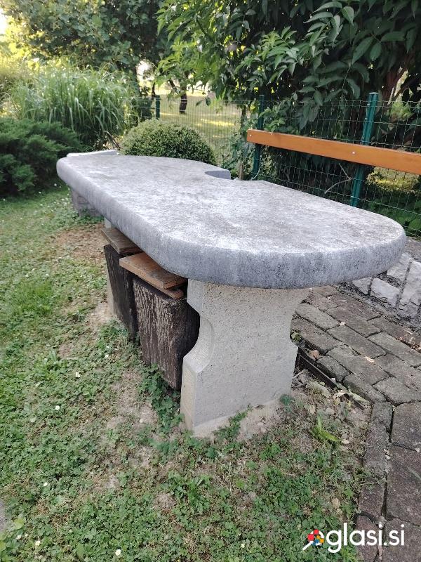 KAMNITA MIZA, VRTNA,