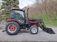 Traktor NTS 704-PRO s čelnim nakladačem