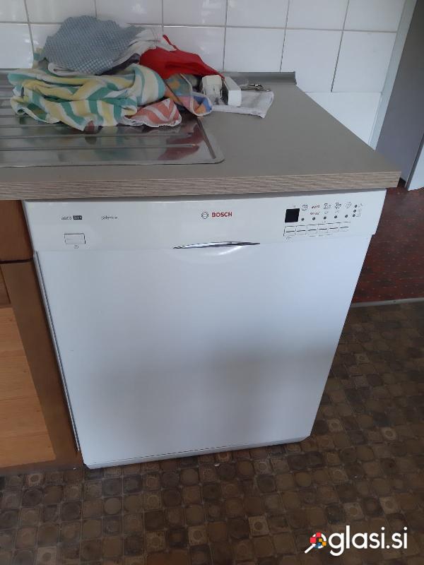 Prostostoječi pomivalni stroj BOSCH
