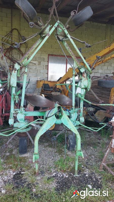 Obračalnik pajek Deutz Fahr