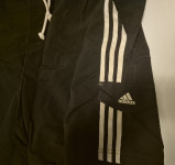Adidas kratke hlače vel. L