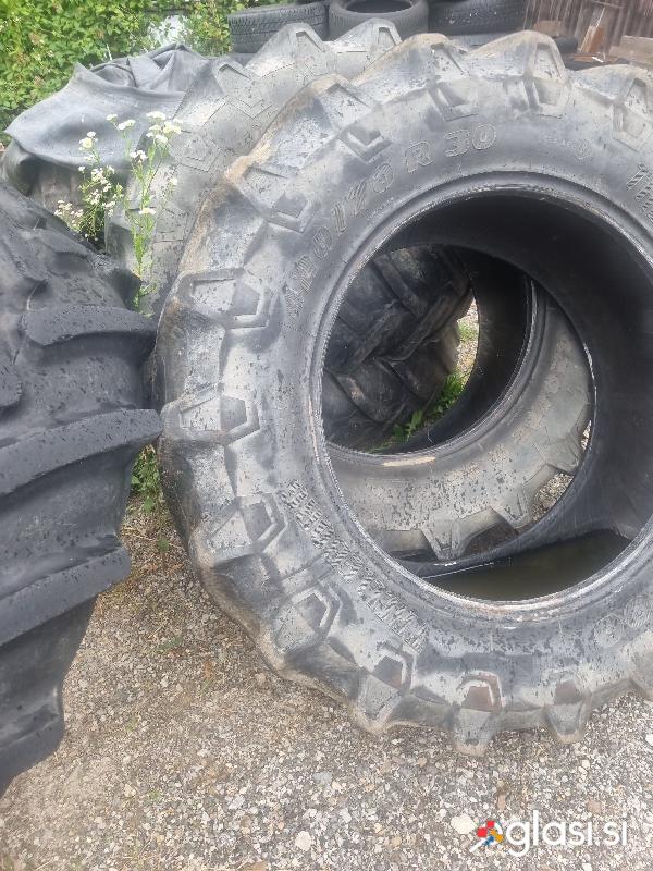 Traktorske gume 420x70x30