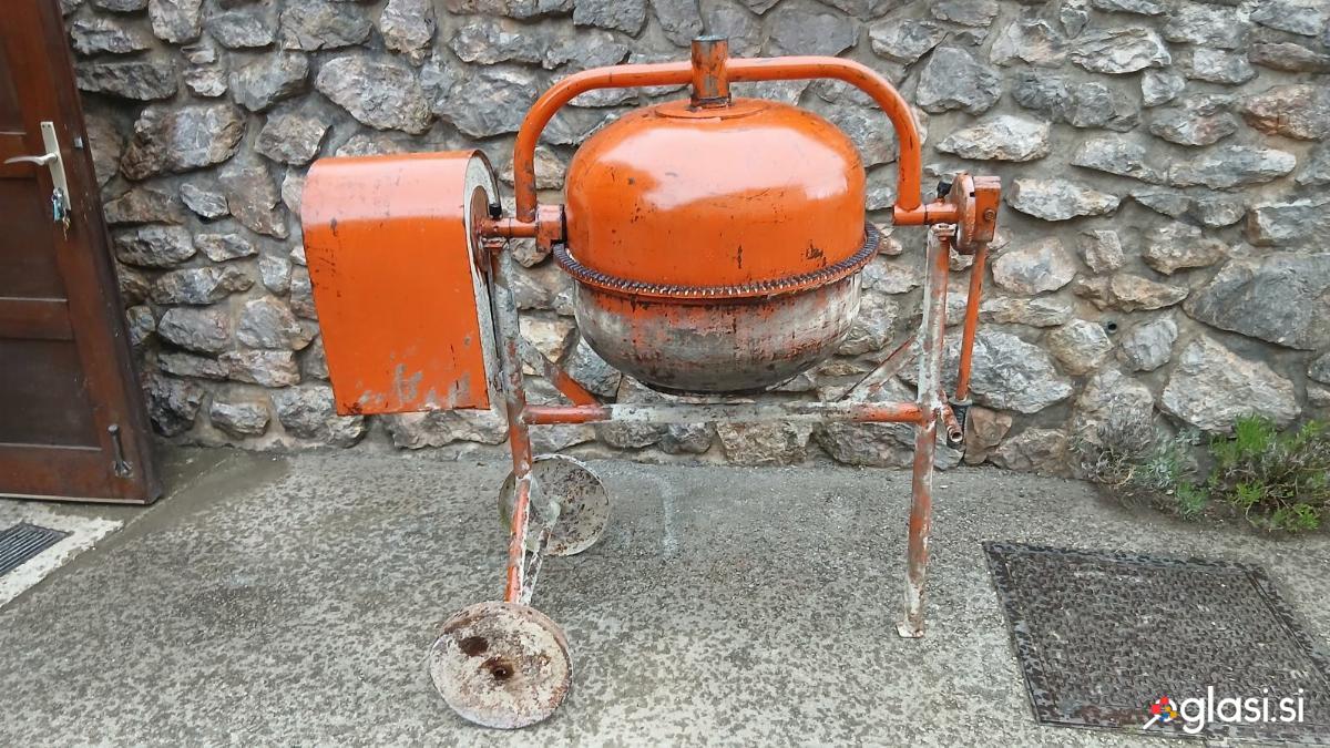 Mešalec za beton 120 l z enofaznim motorjem