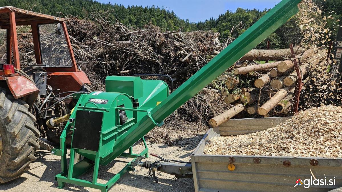 Traktorski sekalnik lesa TS10