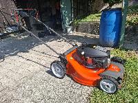 PRODAM HUSQUARNINO SAMOHODNO KOSLINICO Z 4x4 POGONOM