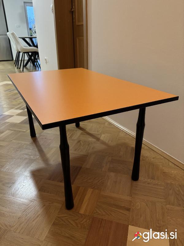 Klubska mizica 100x60cm