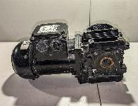 Elektromotor z reduktorjem 0,18kW, 1350 na 9 obr/min, 121 Nm, Bauer
