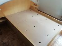 POSTELJNI OKVIR  190 X 140 LESENA MASIVNA  CENA 180 EUR  070 604 547