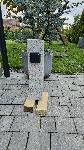 Betonski stebriček iz brušenega betona z vtičnico