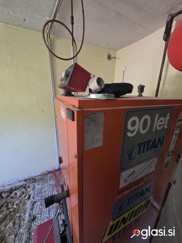 Toplotna Črpalka Kurilno olje + drva, 220l Bojler(hranilnik tople vode