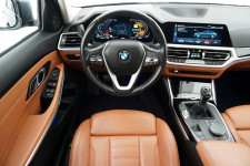 BMW serija 3 318d Sport Line|Strešno|Ogr.sed|Harman|PDC|Keyless