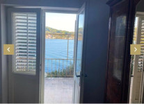Preko, otok Ošljak, hiša 87m2 prva vrsta do morja naprodaj