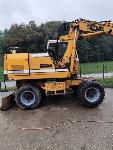 Liebherr A902