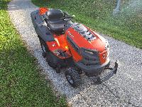 Vrtni traktor Husqvarna  TC142